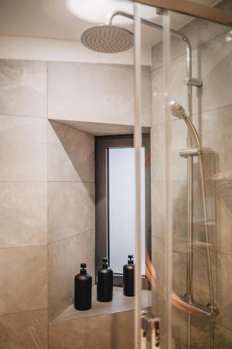Ferienwohnung La Vie En Rose - Luxe, Calme & Hypercentre - 3* Annecy Exterior foto